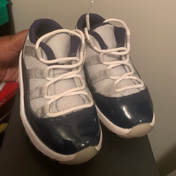 Jordan 11 retro low breds - Picture 2 of 3